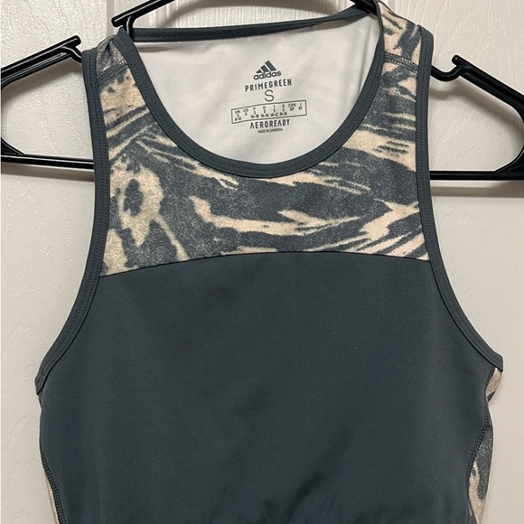 Women’s Sports Bra Bundle - Picture 3 of 8